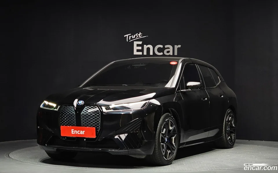BMW iX xDrive50 2023 — фото 1, купить с доставкой в Москву