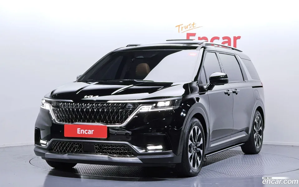 Kia Carnival 7 2022 — фото 1, купить с доставкой в Москву