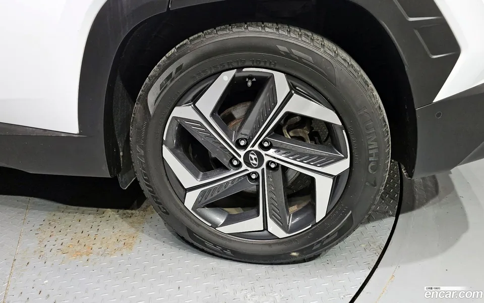 Hyundai Tucson 2.0 2WD 2022 — миниатюра 2
