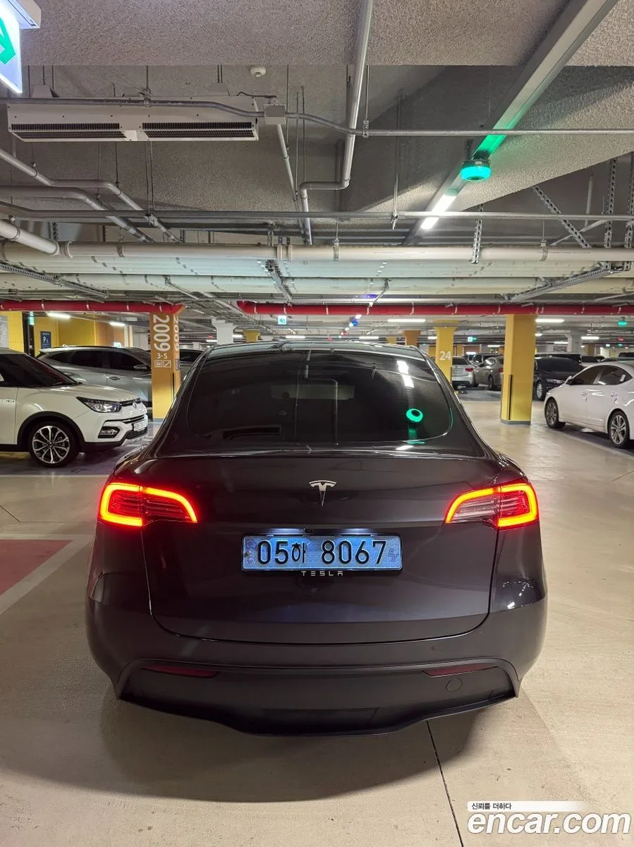 Tesla Model Y RWD 2025 — миниатюра 4
