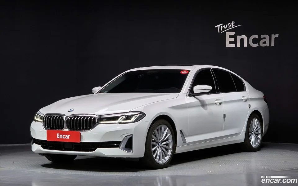 BMW 5 Series 530i 2023 — фото 1, купить с доставкой в Москву
