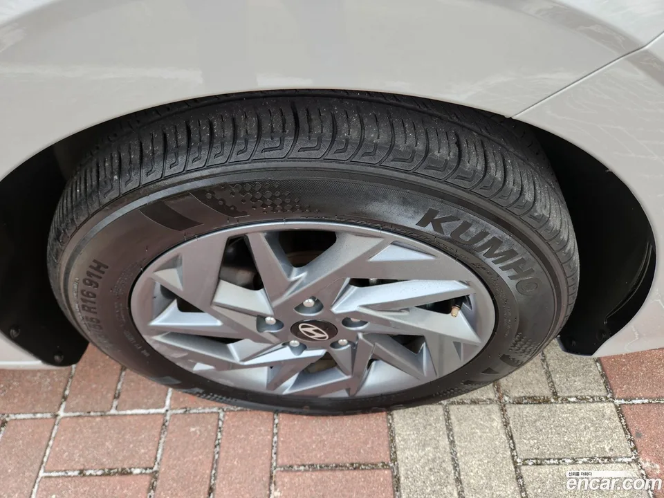 Hyundai Avante CN7 1.6 2024 — миниатюра 2