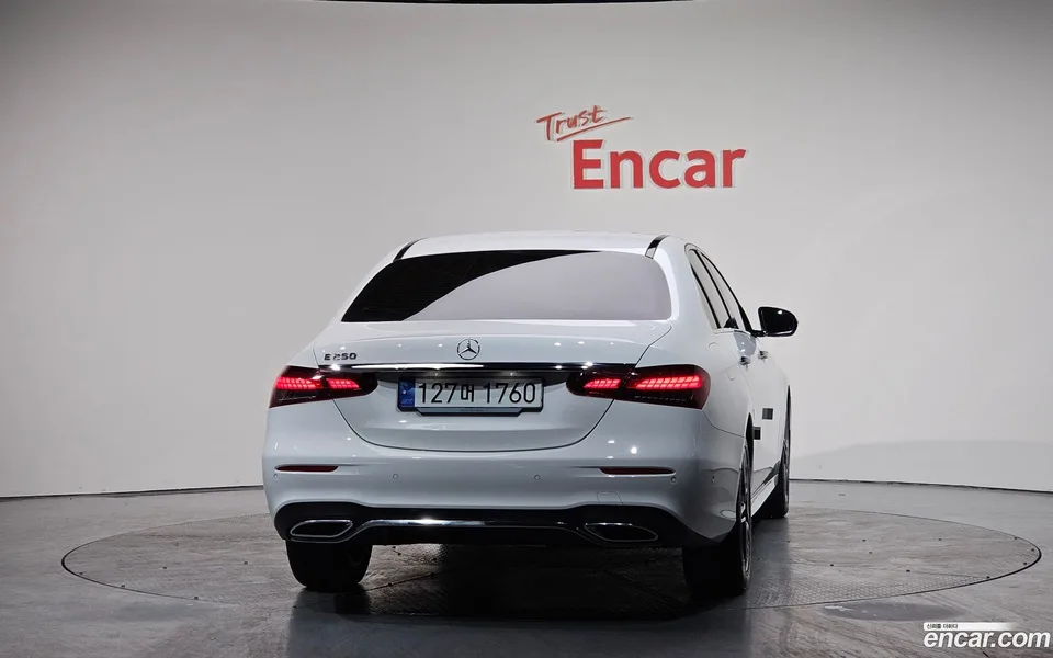 Mercedes-Benz E-Class E250 AMG Line 2023 — миниатюра 4