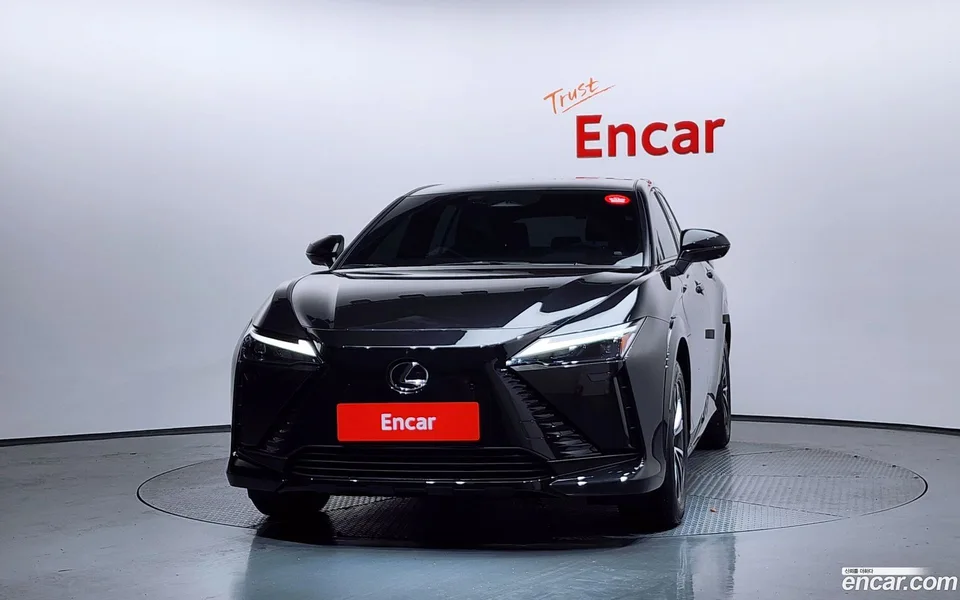 Lexus RZ 450e 2023 — миниатюра 3