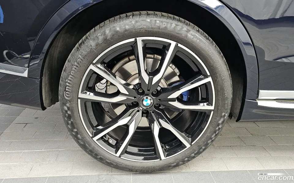BMW X7 xDrive 40i M 6 2022 — миниатюра 2