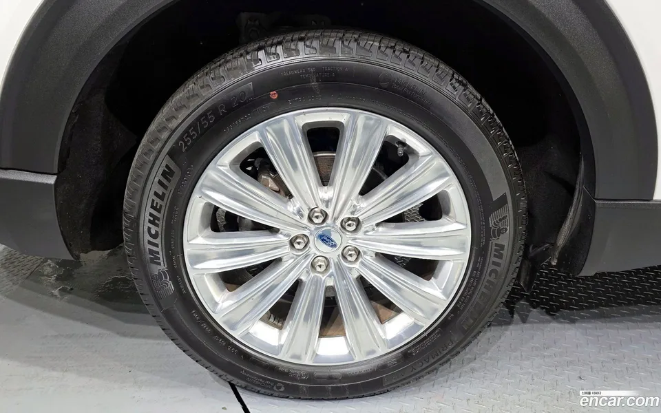 Ford Explorer 2.3 4WD 2023 — миниатюра 2