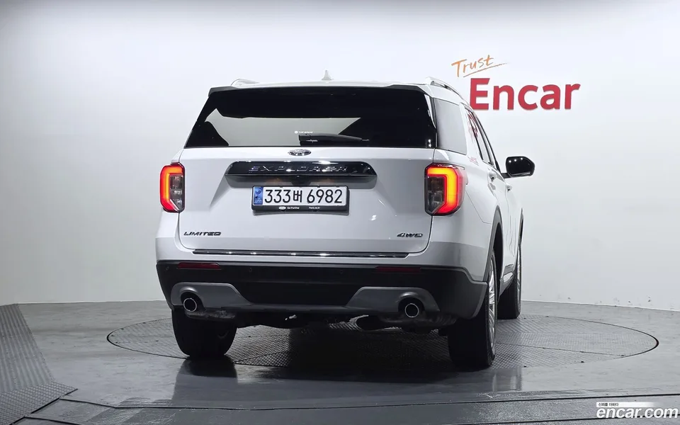 Ford Explorer 2.3 4WD 2023 — миниатюра 4