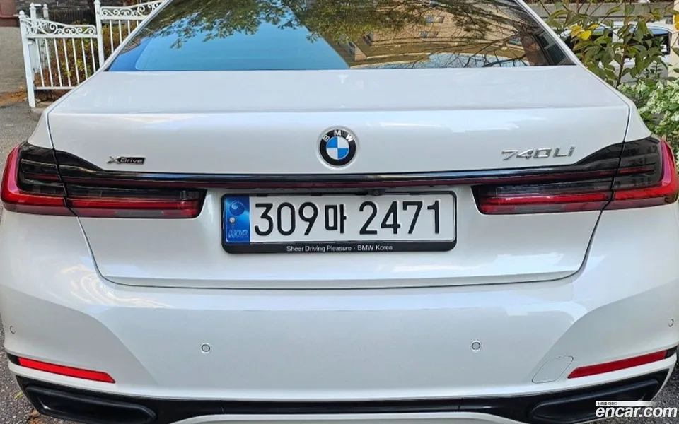 BMW 7 Series 740Li xDrive 2022 — миниатюра 4