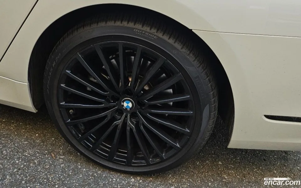 BMW 7 Series 740Li xDrive 2022 — миниатюра 5