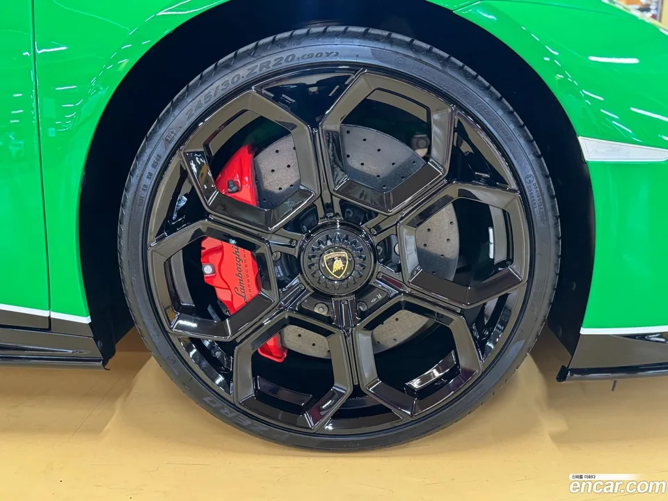 Lamborghini Huracan LP640-4 2023 — миниатюра 2