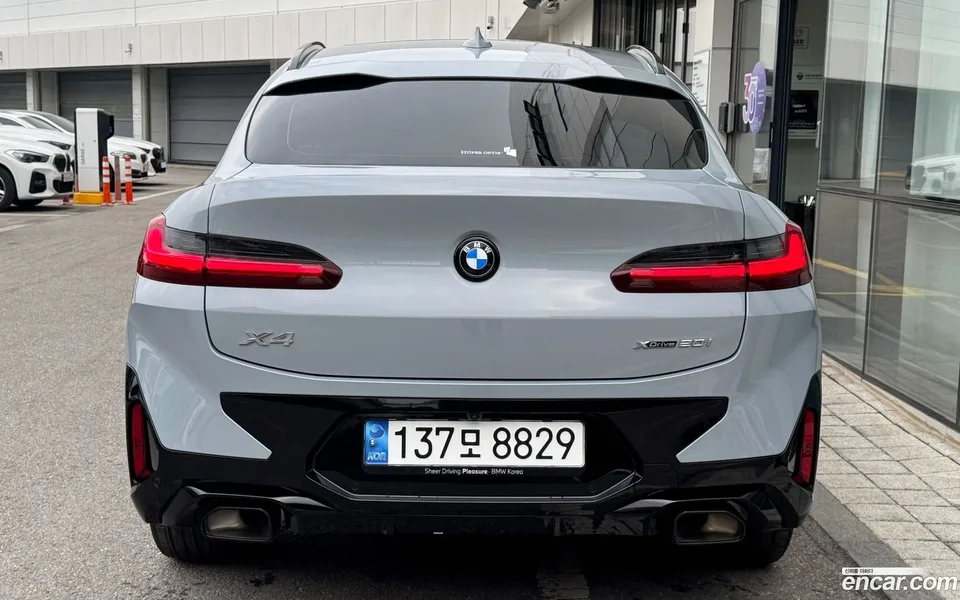 BMW X4 xDrive20i M 2023 — миниатюра 4