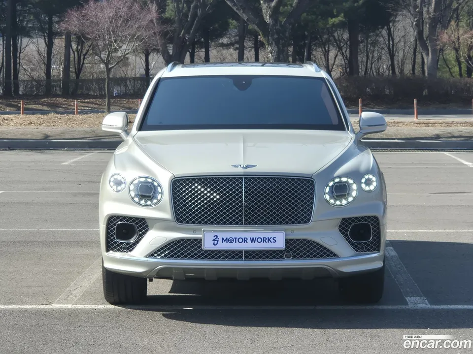 Bentley Bentayga 4.0 V8 2023 — миниатюра 3