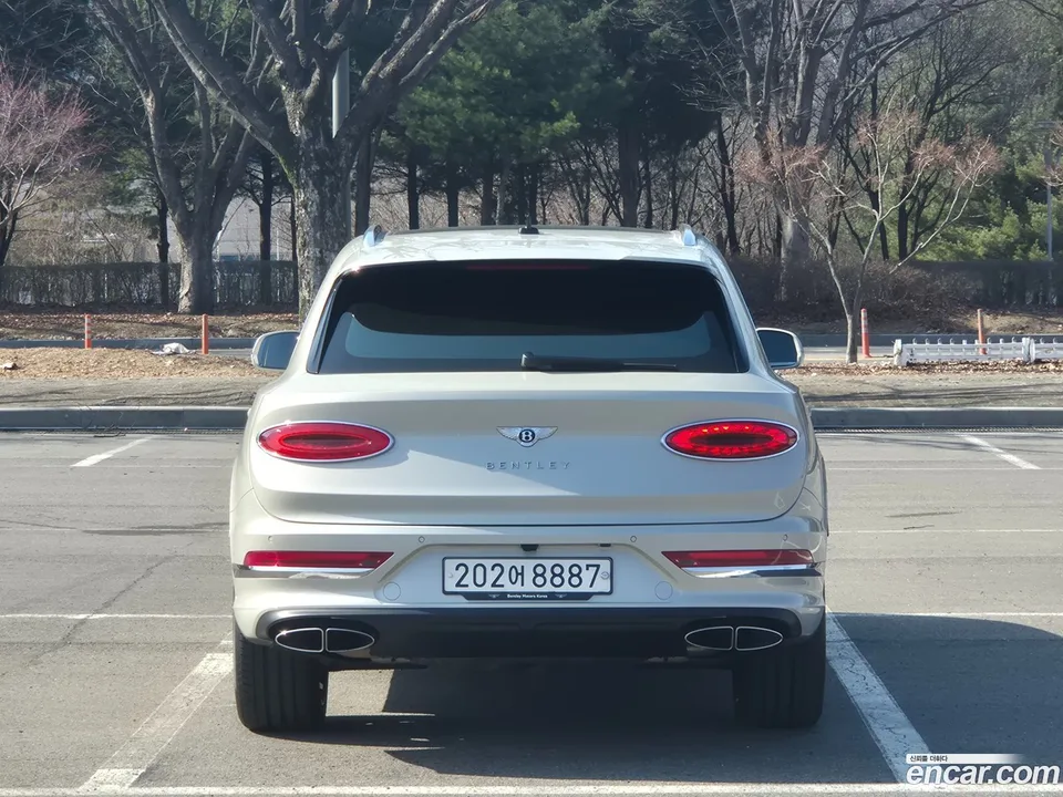 Bentley Bentayga 4.0 V8 2023 — миниатюра 4
