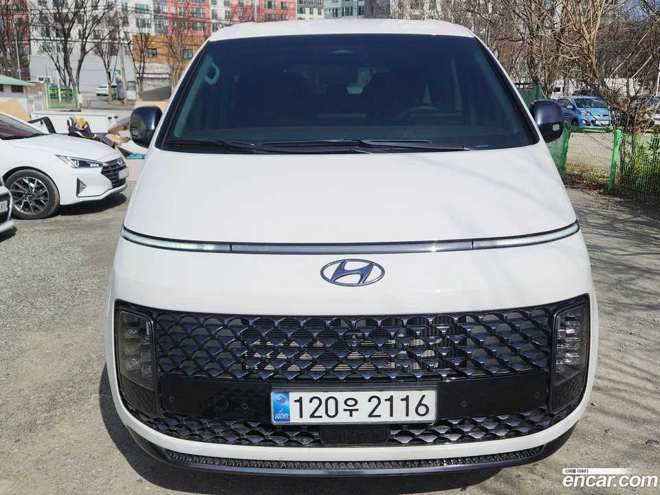 Hyundai Staria 4WD 9 2024 — миниатюра 3
