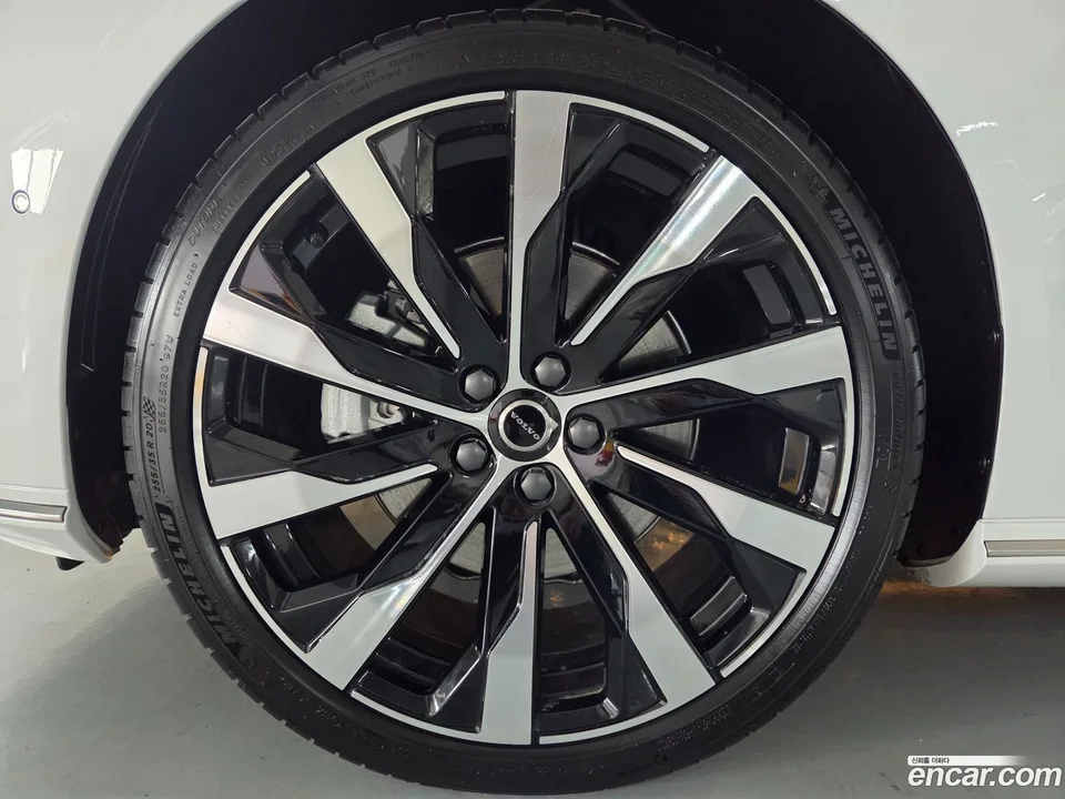 Volvo S90 B5 2025 — миниатюра 2
