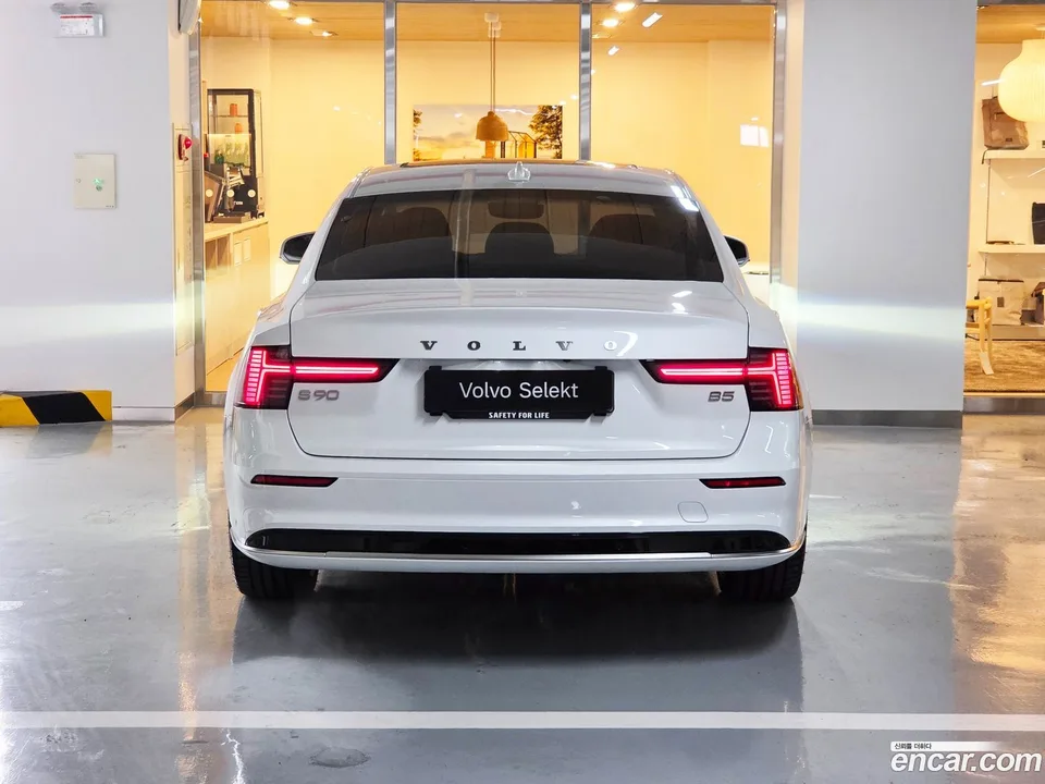 Volvo S90 B5 2025 — миниатюра 4