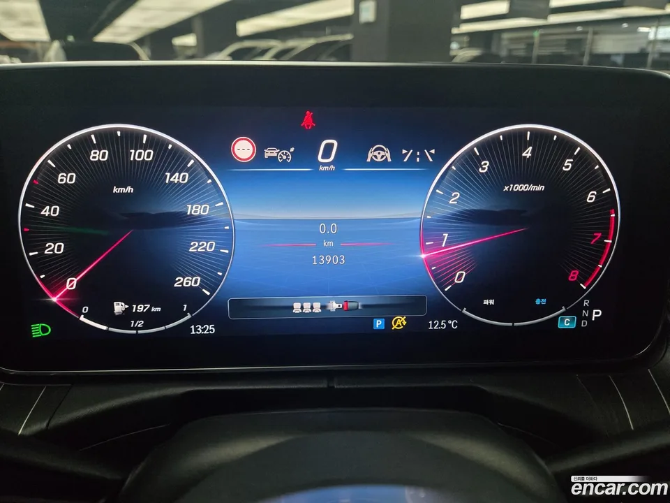 Mercedes-Benz C-Class C300 4MATIC 2024 — миниатюра 5