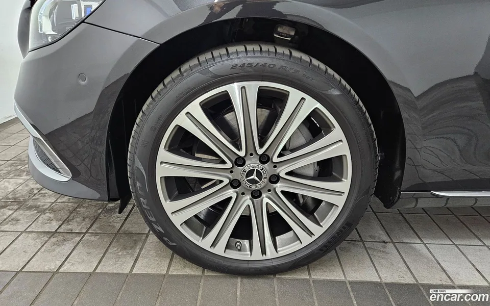 Mercedes-Benz E-Class E350 4MATIC 2023 — миниатюра 2