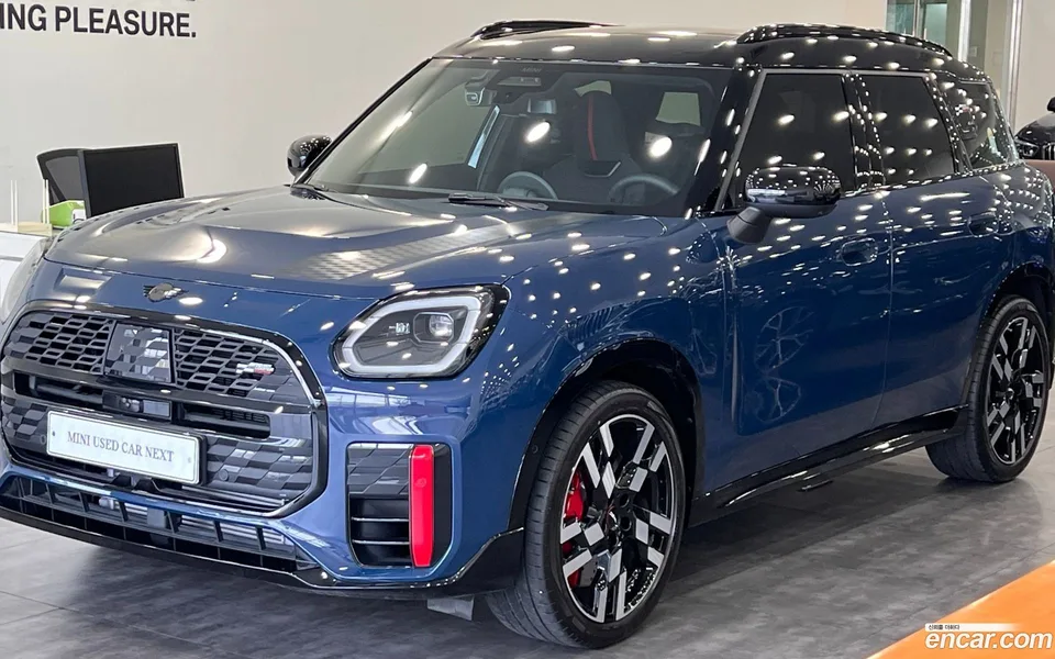 MINI Cooper S Countryman ALL4 JCW 2025 — фото 1, купить с доставкой в Москву