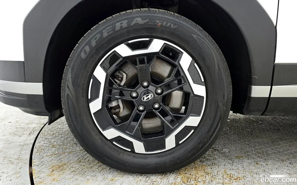 Hyundai SantaFe 2.5T 2WD 2023 — миниатюра 2