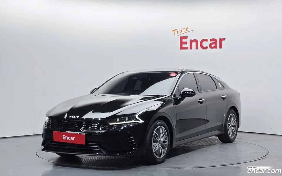 Kia K5 Hybrid 2023 — фото 1, купить с доставкой в Москву