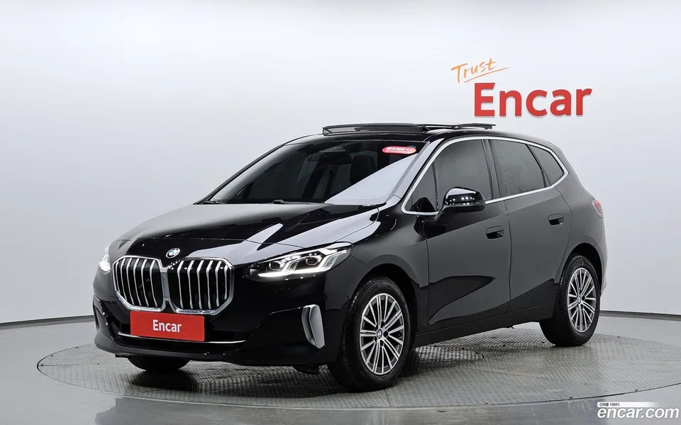 BMW 2 Series Active Tourer 220i 2023 — фото 1, купить с доставкой в Москву