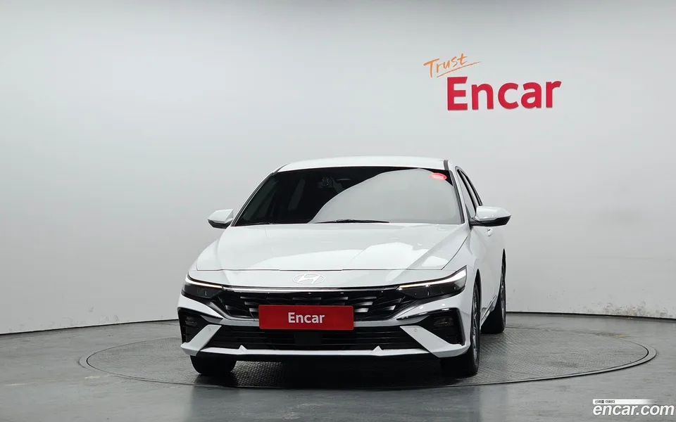 Hyundai Avante CN7 Hybrid 2024 — миниатюра 3