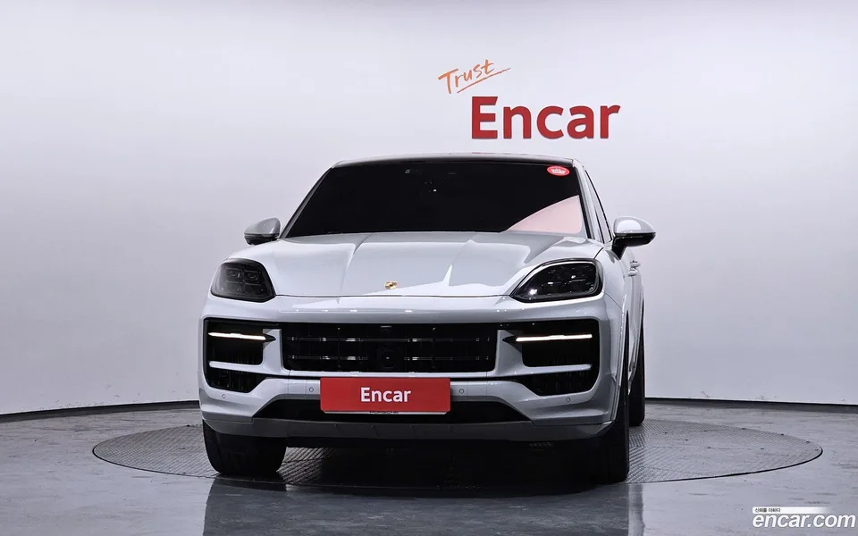 Porsche Cayenne 4.0 GTS 2025 — миниатюра 3
