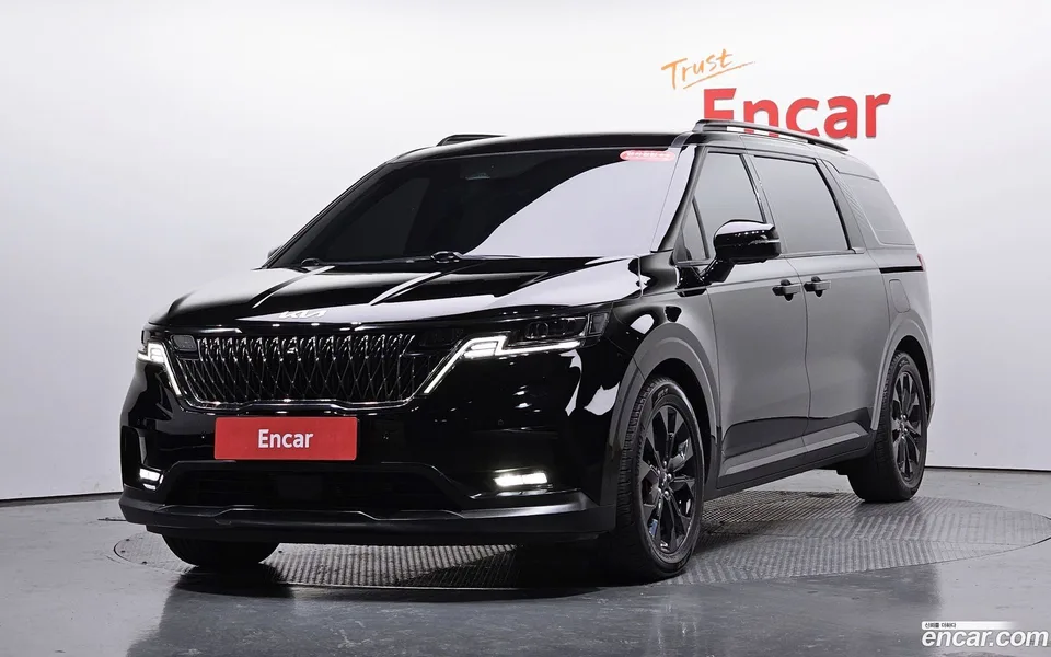 Kia Carnival 7 2022 — фото 1, купить с доставкой в Москву