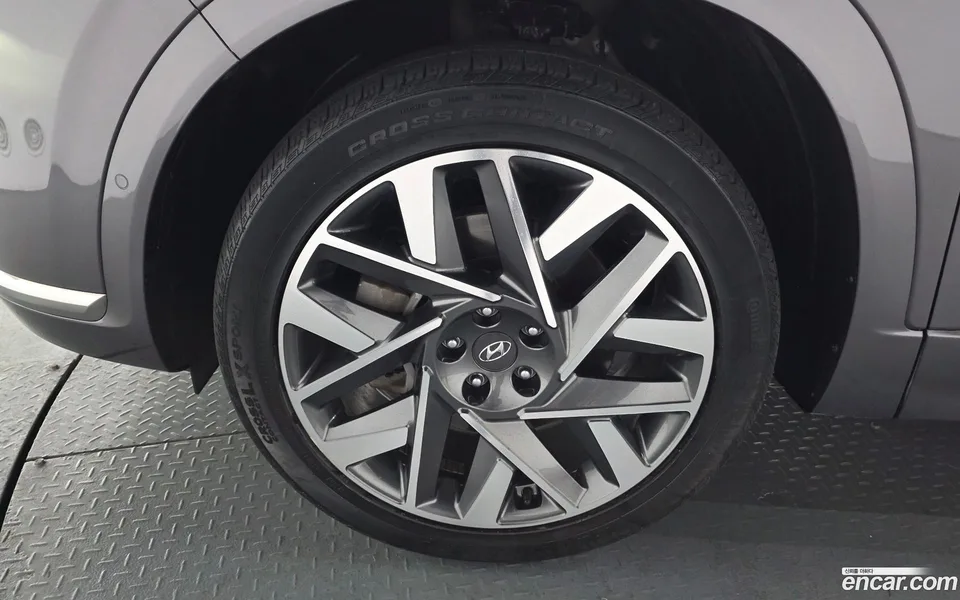 Hyundai SantaFe 2.5T 2WD 2023 — миниатюра 2