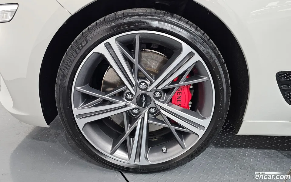 Genesis G70 3.3T 4WD 2025 — миниатюра 2