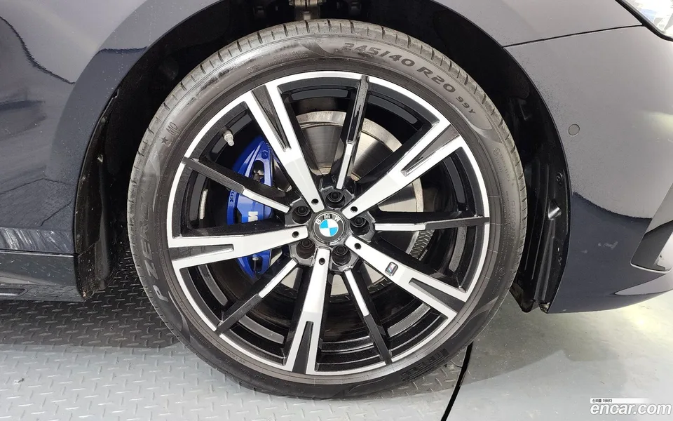 BMW 5 Series 530i xDrive M 2025 — миниатюра 5