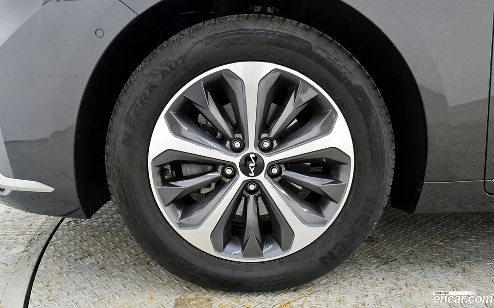 Kia K8 Hybrid 2022 — миниатюра 2