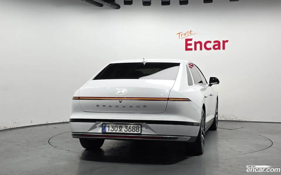 Hyundai Grandeur Hybrid 2023 — миниатюра 4