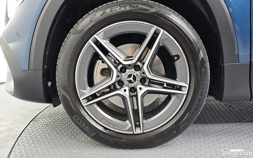 Mercedes-Benz GLB-Class GLB250 4MATIC 2023 — миниатюра 2