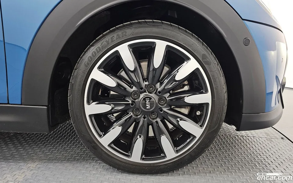 MINI Cooper S 2024 — миниатюра 2