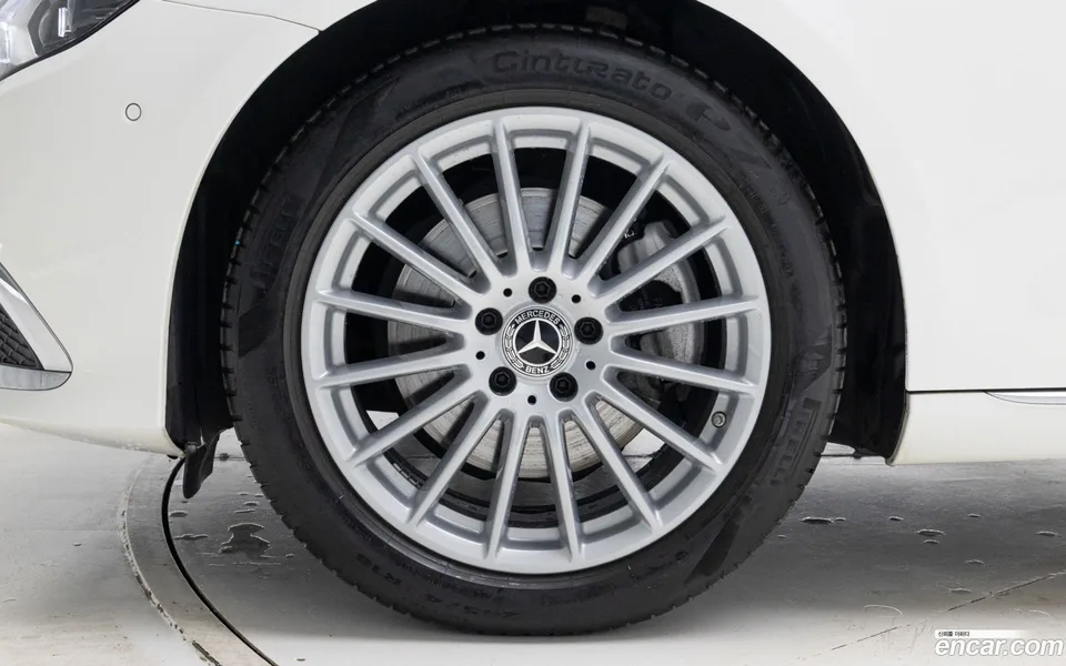 Mercedes-Benz E-Class E250 2022 — миниатюра 2