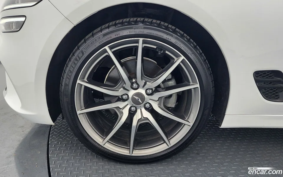 Genesis G70 Shooting Brake 2.0T 4WD 2022 — миниатюра 2