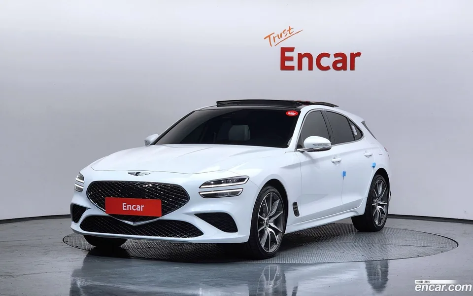 Genesis G70 Shooting Brake 2.0T 4WD 2022 — фото 1, купить с доставкой в Москву