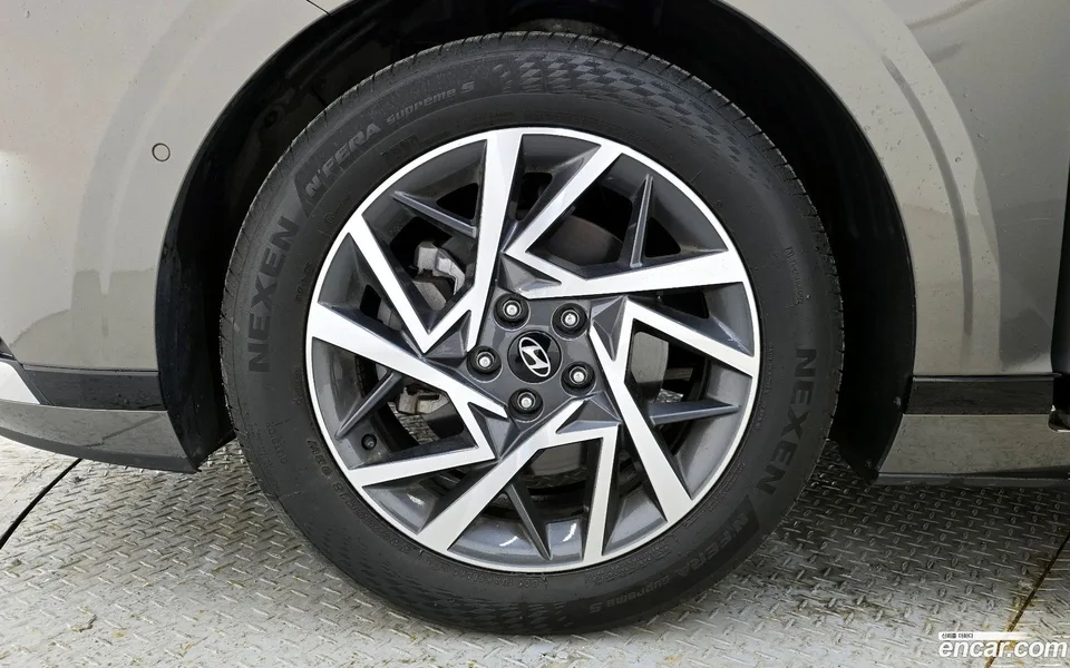 Hyundai Grandeur 2.5 2WD 2023 — миниатюра 5