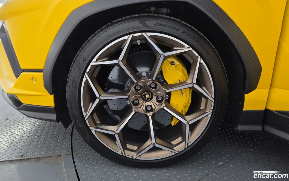 Lamborghini Urus 4.0 V8 2024 — миниатюра 5