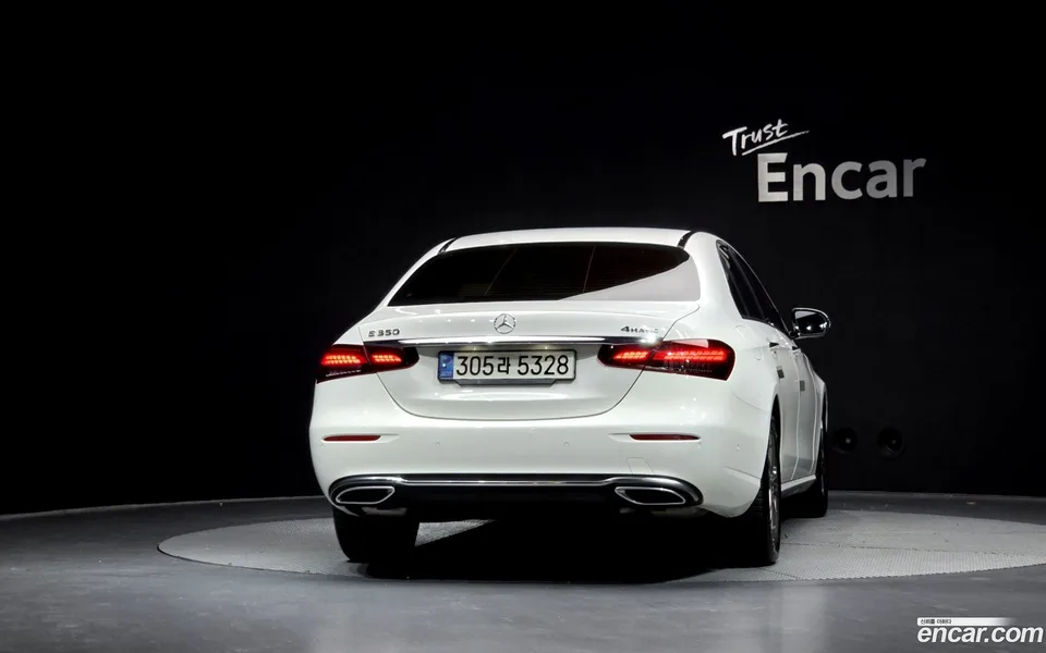 Mercedes-Benz E-Class E350 4MATIC 2022 — миниатюра 4