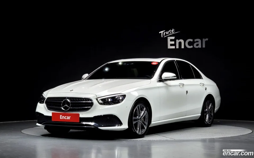 Mercedes-Benz E-Class E350 4MATIC 2022 — фото 1, купить с доставкой в Москву