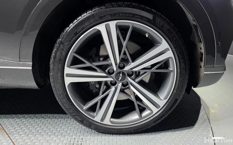 Genesis GV80 Coupe 2.5T AWD 2024 — миниатюра 2