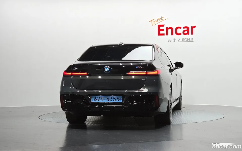 BMW i7 M70 xDrive M 2025 — миниатюра 4