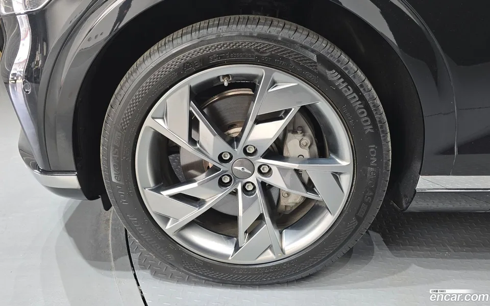 Genesis Electrified GV70 e-AWD 2022 — миниатюра 2