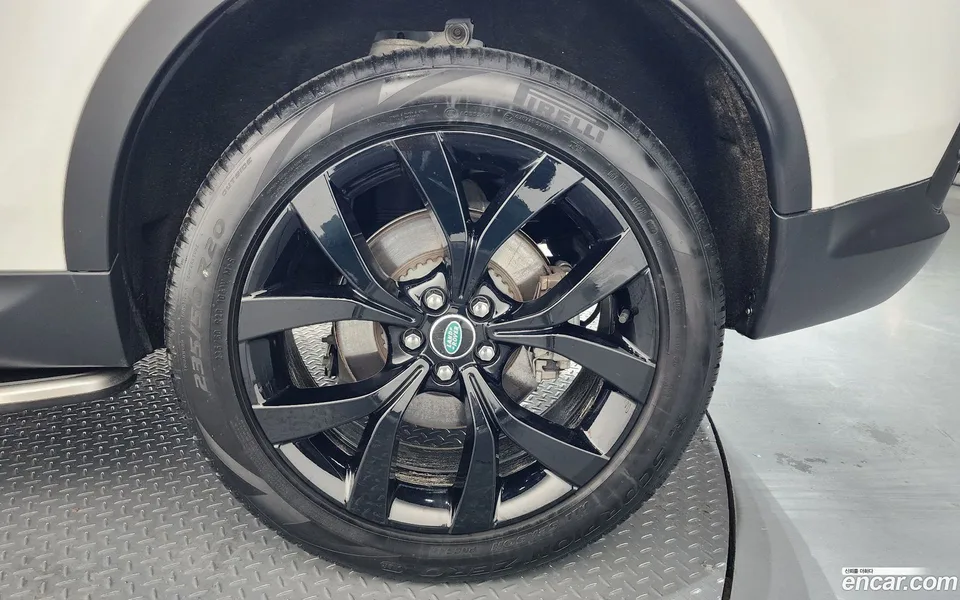 Land Rover Discovery Sport P250 SE 2022 — миниатюра 2