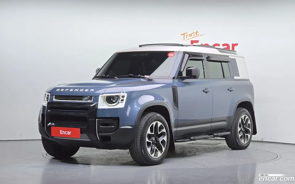 Land Rover Defender 110 D250 SE 2022 — фото 1, купить с доставкой в Москву