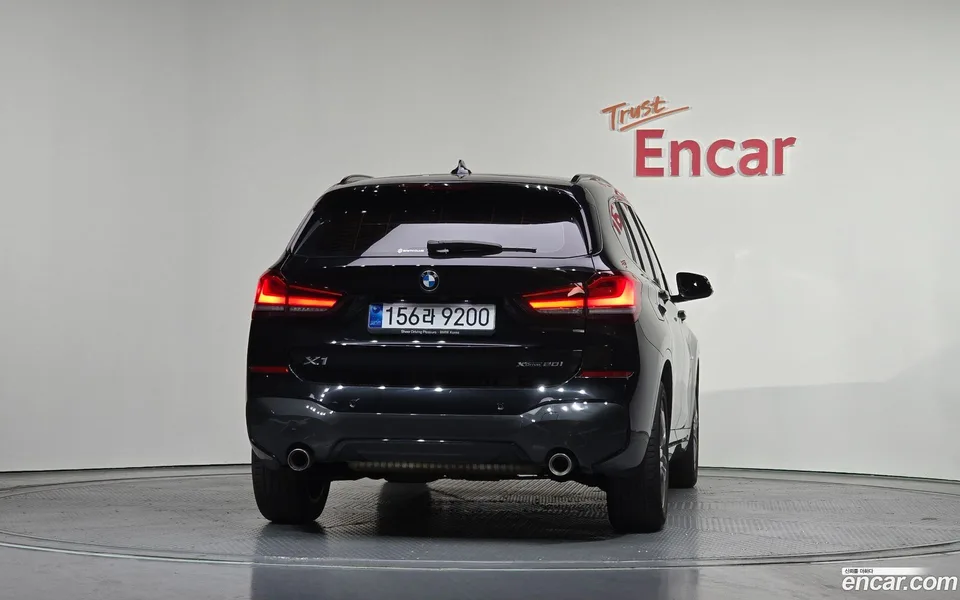 BMW X1 xDrive 20i M 2022 — миниатюра 4
