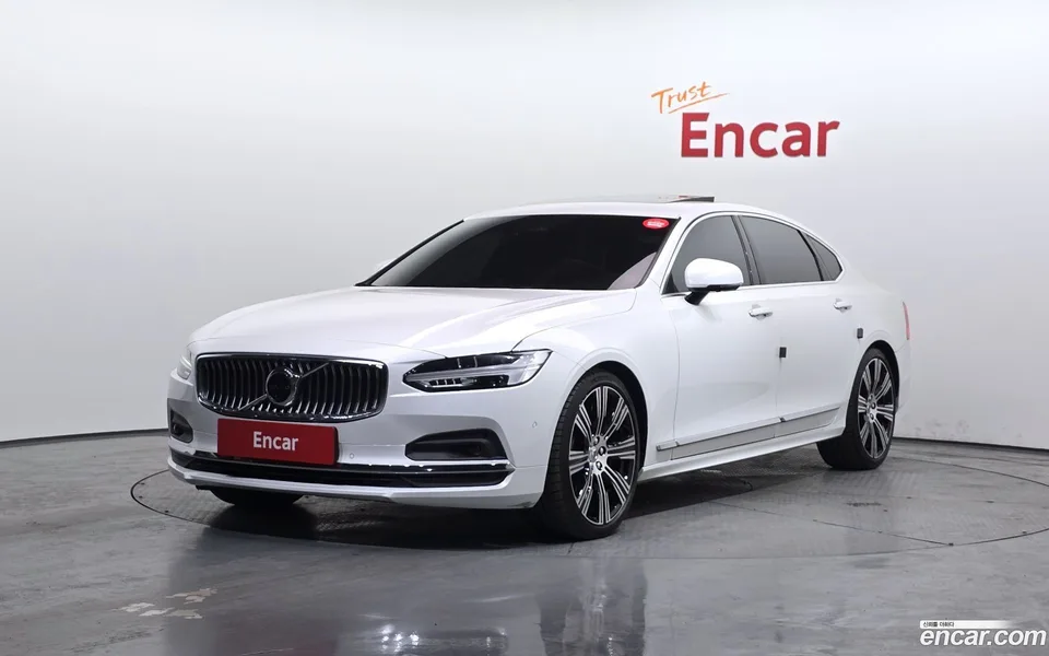 Volvo S90 B6 AWD 2022 — фото 1, купить с доставкой в Москву